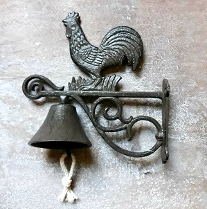 Liatinový zvon s kohútikom