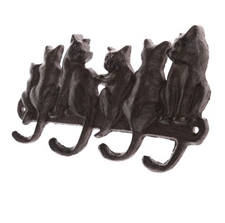 Kovový vešiak s mačičkami